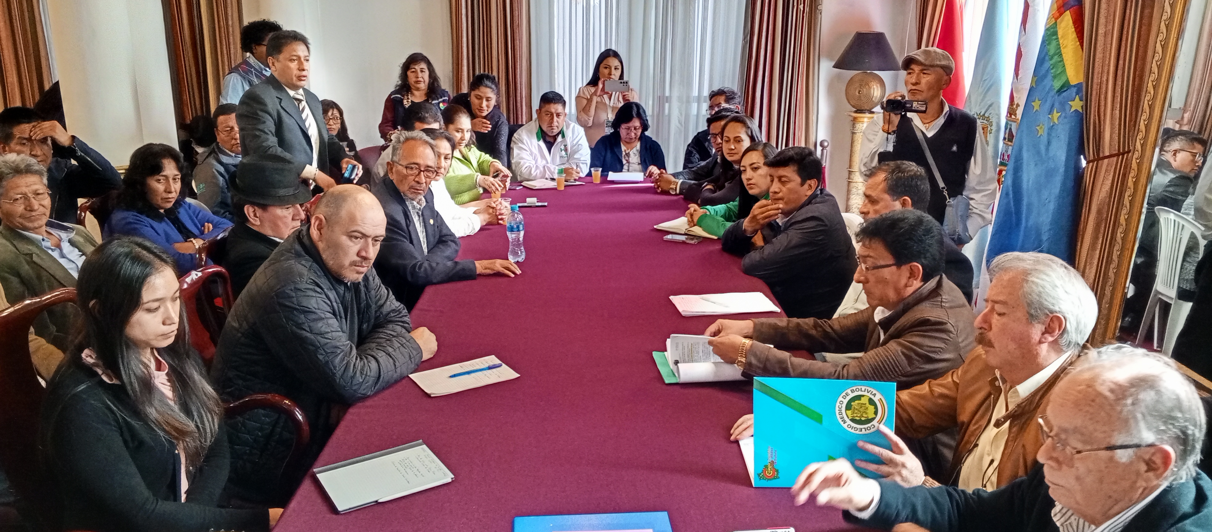 La Paz: Defensoría del Pueblo coadyuvó en el pre acuerdo entre la Cámara de Diputados y el sector de salud